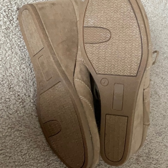 Womens Tan Suede Wedged Ankle Boots US 7 - Picture 3 of 5